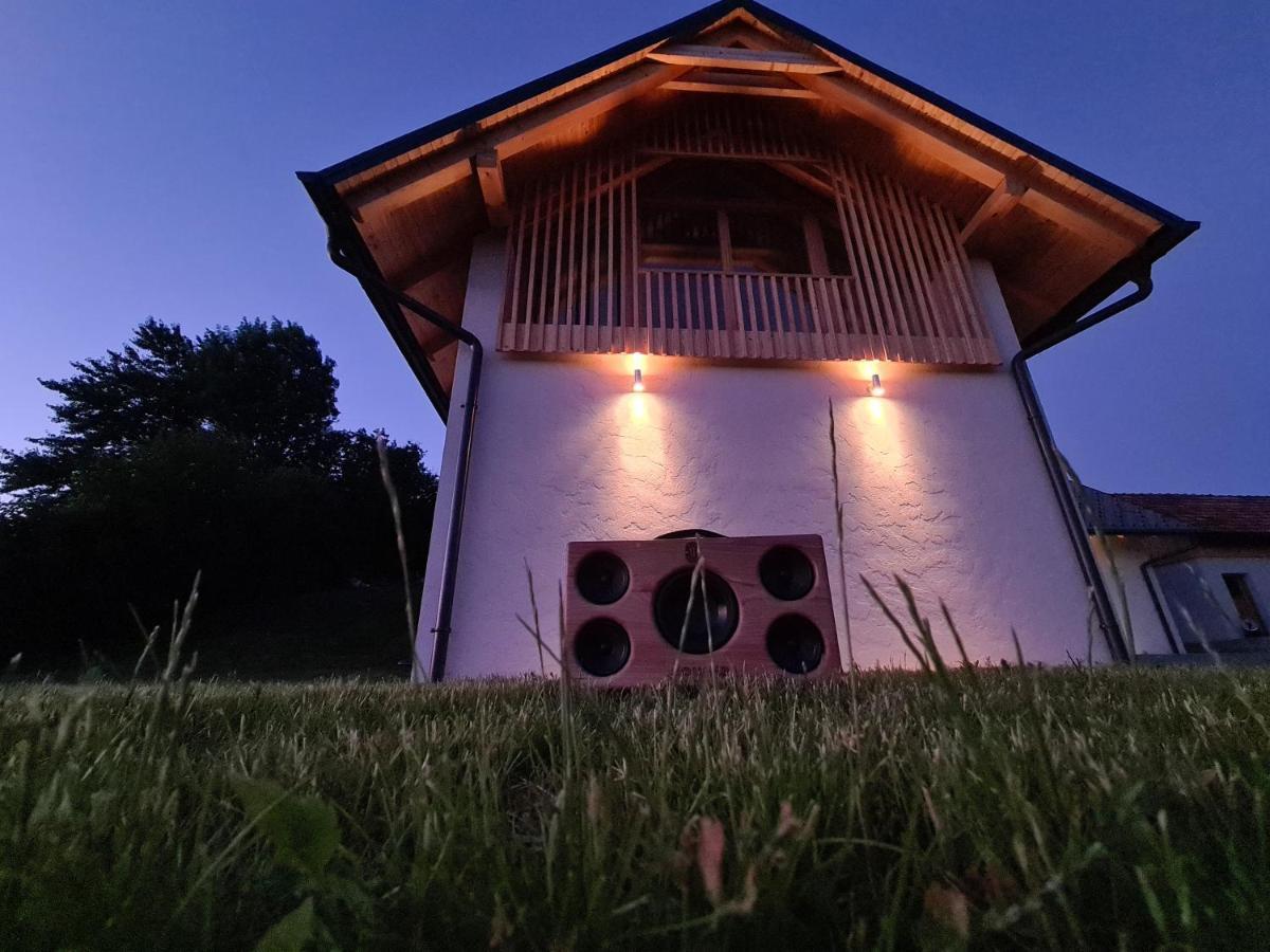 Hisa Sonca Toti Breg Guest House Svecina Luaran gambar